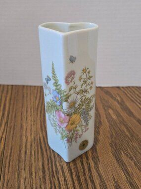 Takahashi Fern San Francisco Floral Heart Shaped Mini Bud Vase Japan - 6 in.